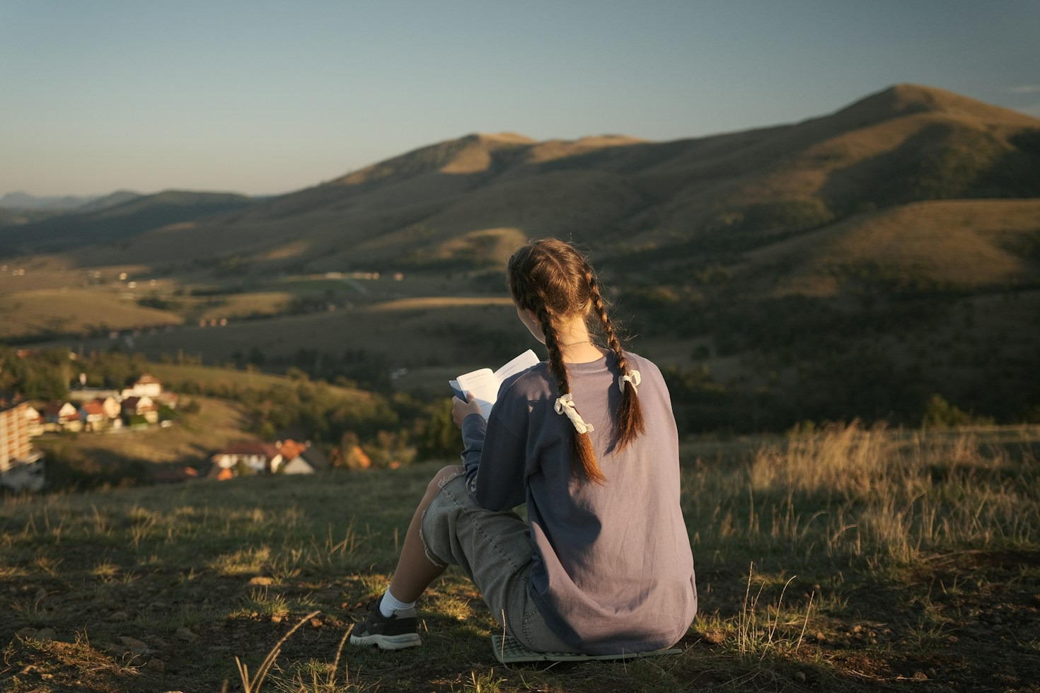 Walking in Grace: Everyday Steps for New Believers